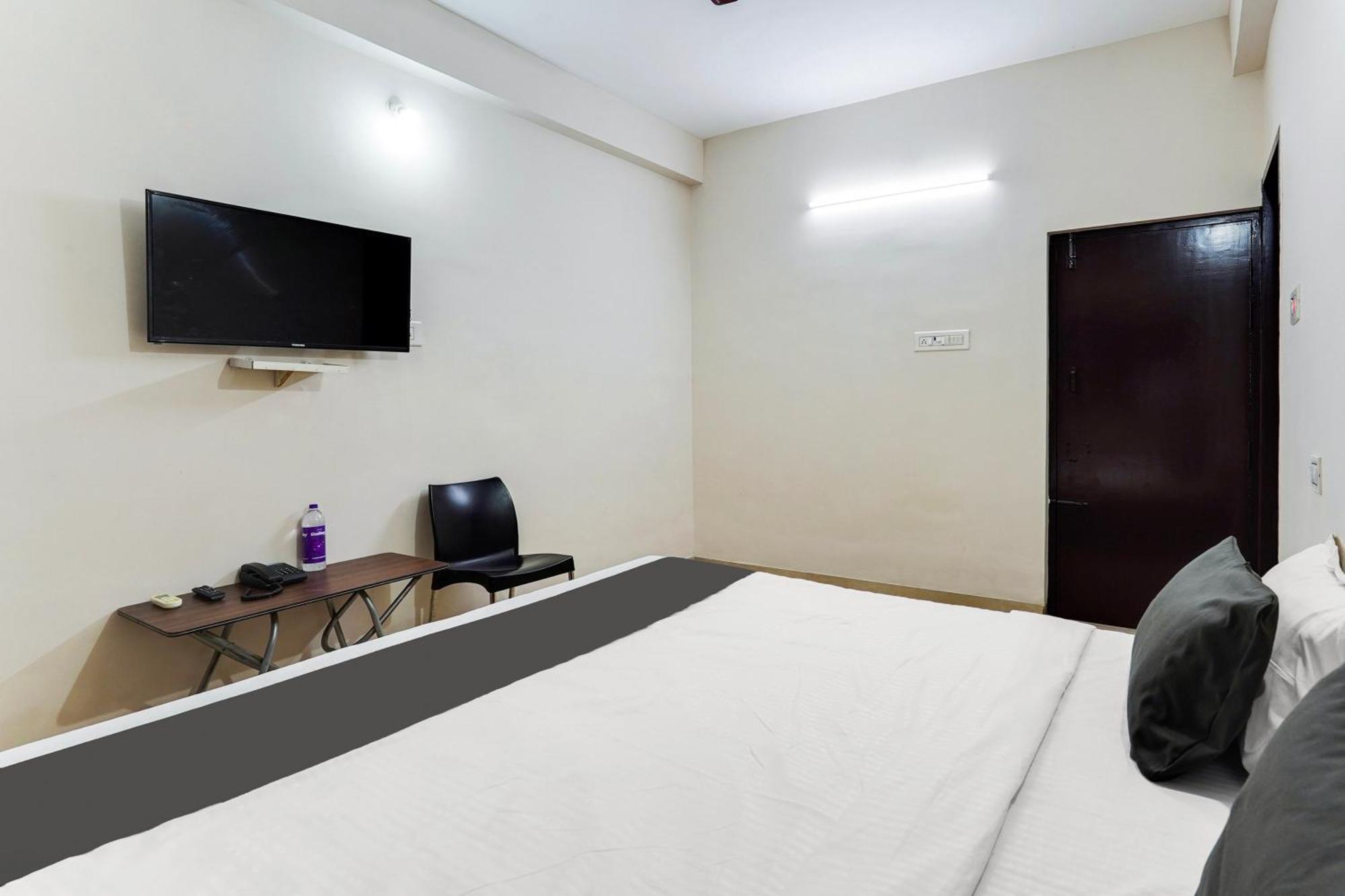 Hotel O Golden Stay Inn Vellore Exteriör bild